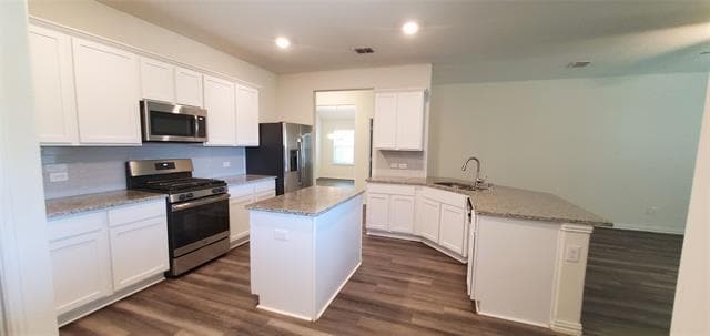 Building Photo - 421 Brook View Ct