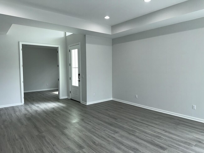 Building Photo - 319 Flip Flop Ct