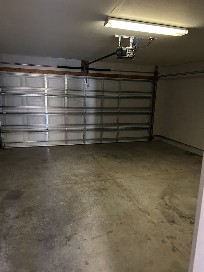 Building Photo - 2445 Whetstone Ln