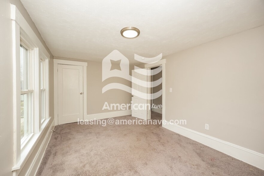 Building Photo - 1919 Widmer Ct NE