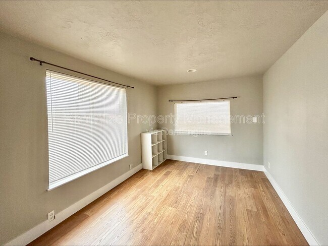 Building Photo - 3424 Clay St