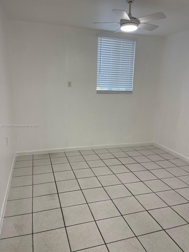 Building Photo - 15230 NW 33rd Ave