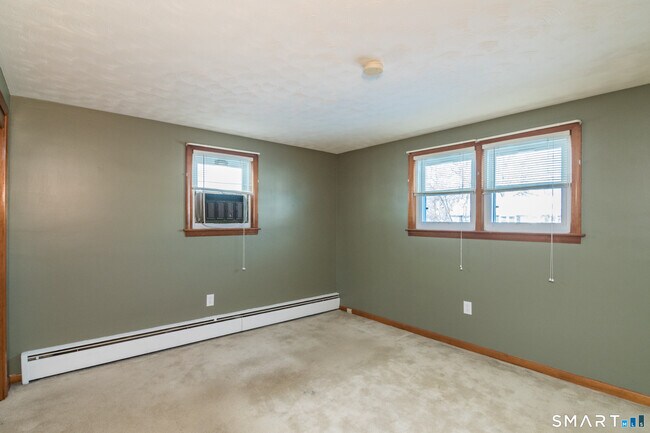 Building Photo - 17 Howard St