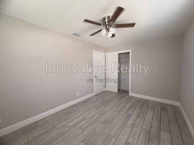 Building Photo - 144 N Park Ave