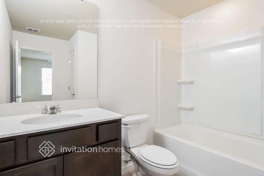 Building Photo - 1891 Tohoqua Blvd