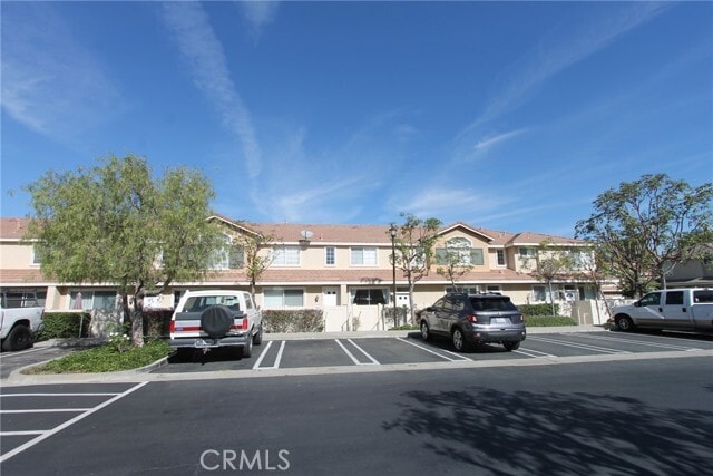 Building Photo - 8460 E Tioga Way