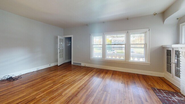 Building Photo - 1534 Belmar Rd