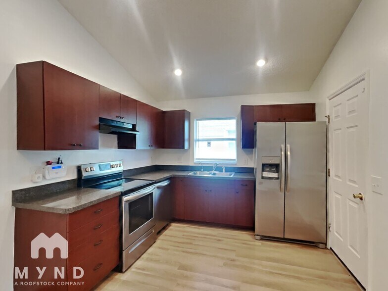 Building Photo - 2904 N Massachusetts Ave