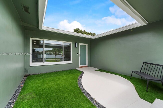 Building Photo - 8951 NW 21st St