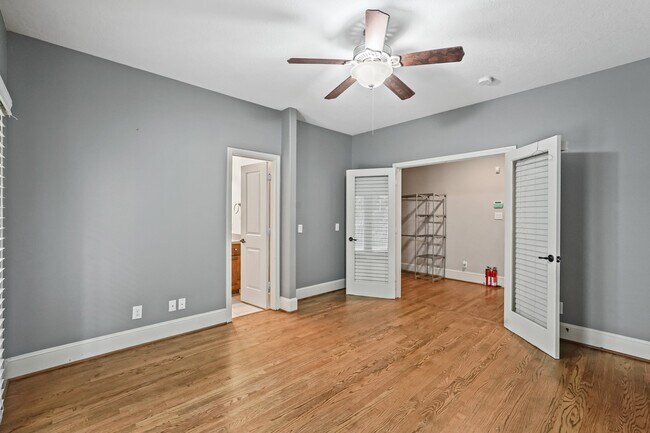 Building Photo - 2429 Beall St
