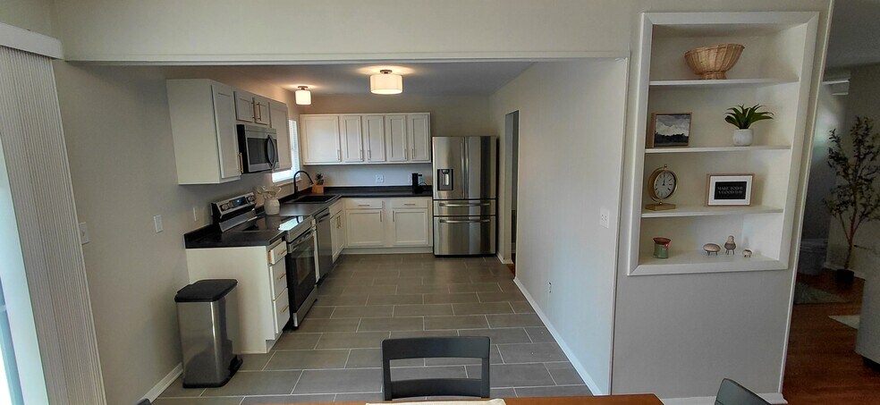 Building Photo - 4791 Bourke Rd