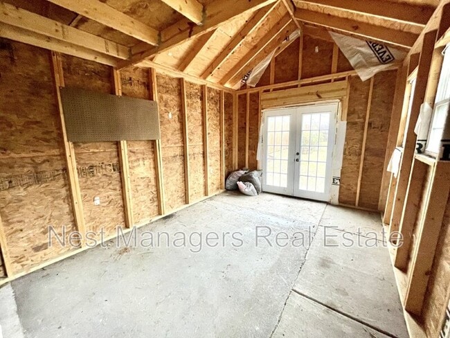 Building Photo - 1430 Pine Valley Loop