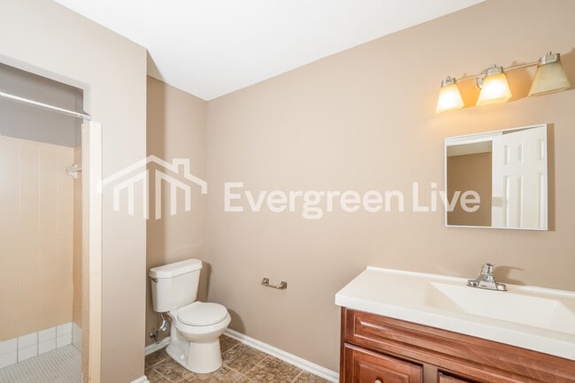 Building Photo - 1119 Startrek Ln