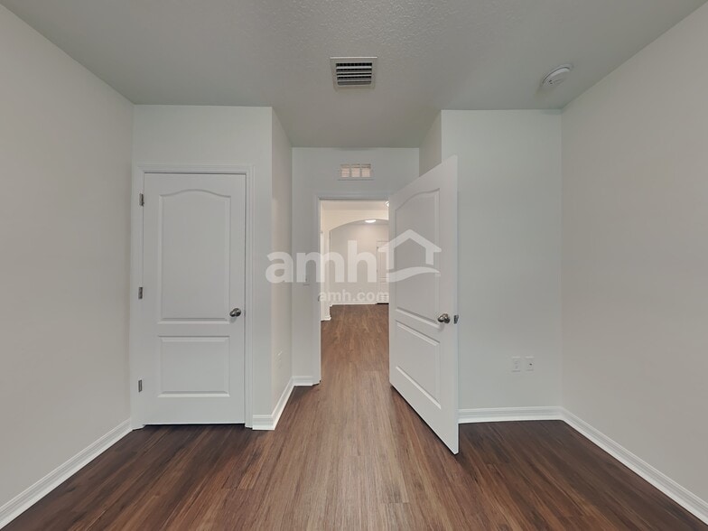 Building Photo - 3428 San Moise Pl