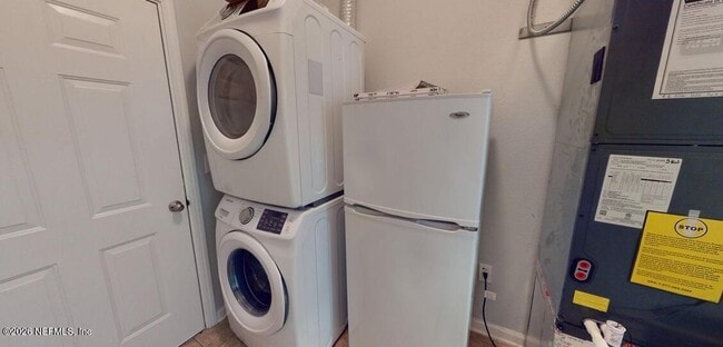 Building Photo - 224 Larkin Pl