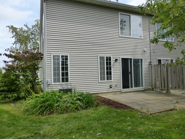 Building Photo - 4676 Magnolia Ln