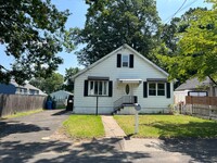 Building Photo - Three Bedroom in Croydon