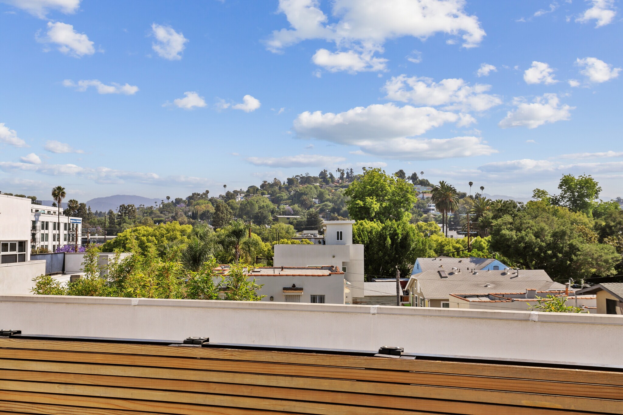 Building Photo - 4111 Sunset Blvd