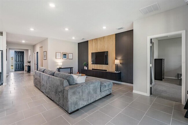 Building Photo - 9817 Rowing Dl Bnd