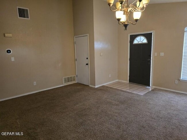 Building Photo - 12105 Castle View Way