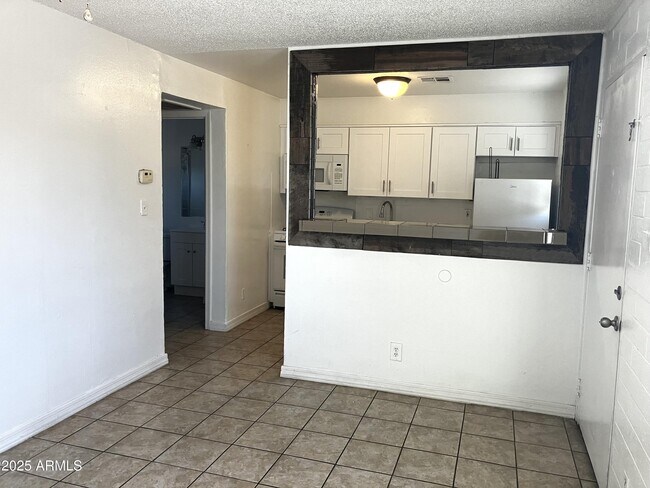 Building Photo - 3128 W Pima St