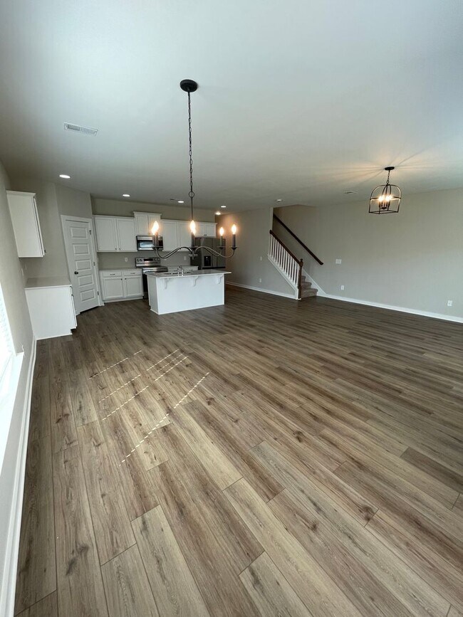 Building Photo - 282 Shiloh Creek Dr
