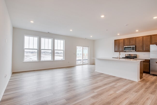 Building Photo - 15139 S Hepworth Pl