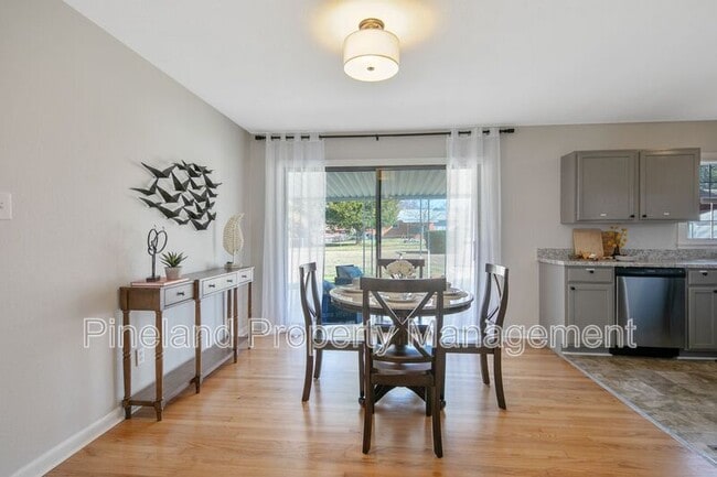 Building Photo - 6022 Elstree Pl