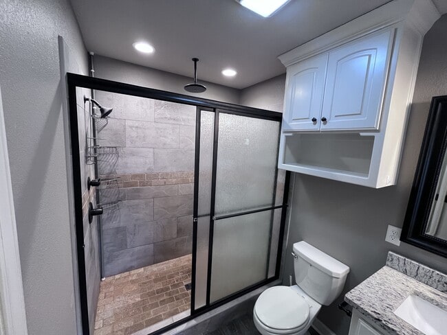 Building Photo - 13 Kelby Ct