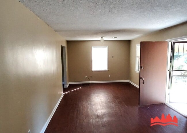 Building Photo - 426 Delta Rd