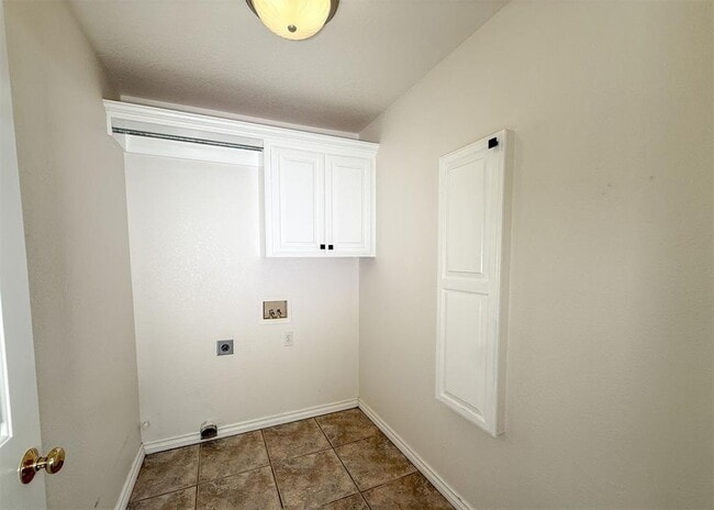 Building Photo - 16517 Tonka Trail