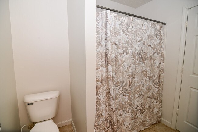 Building Photo - 3 Bedroom, Single-story Townhomes for rent in Marshalltown, IA