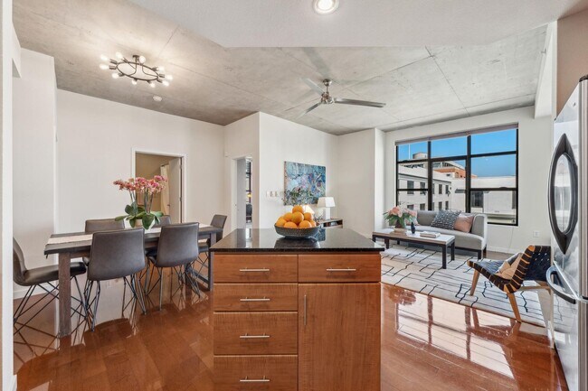 Building Photo - Refined Urban Condominium at Jack London S...