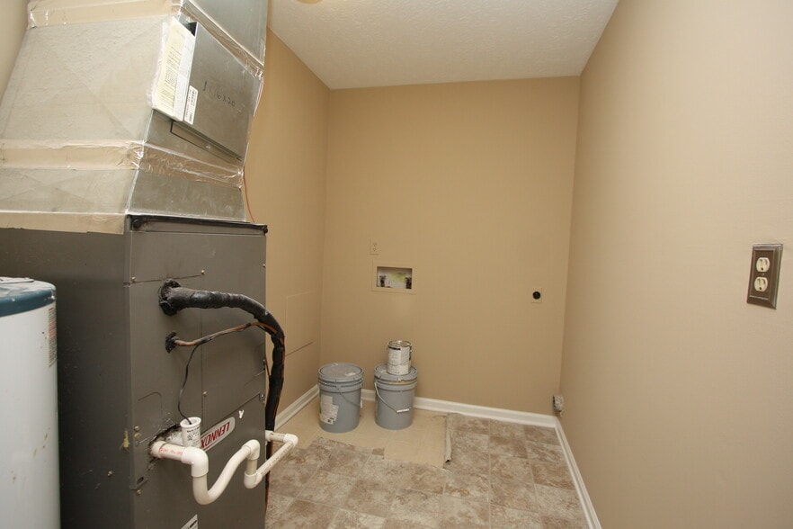 Building Photo - 6824 Hillside Drive