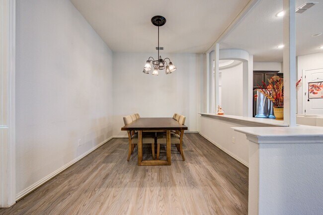 Building Photo - 3507 Sunburst Ct