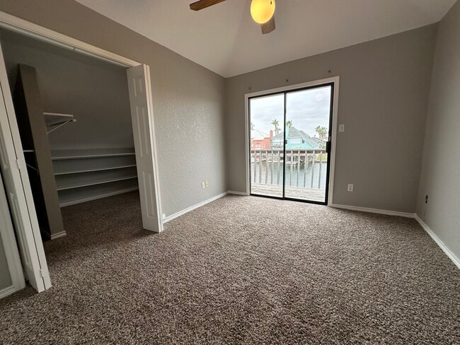 Building Photo - 15325 Mutiny Ct