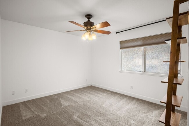 Building Photo - 6301 White Tail Dr
