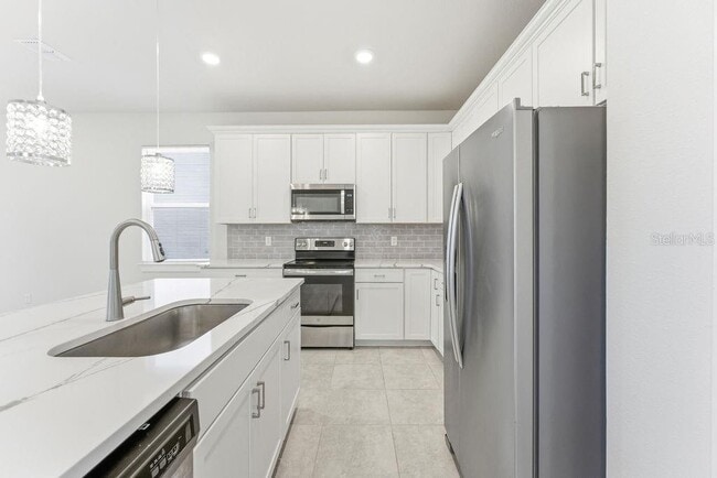 Building Photo - 14037 Kauai Dr