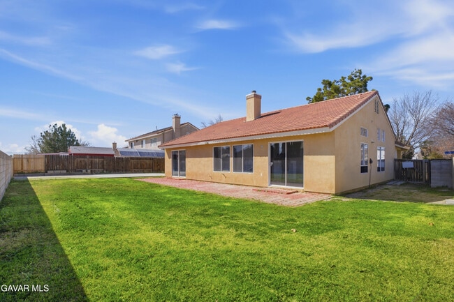 Building Photo - 44762 Shadowcrest Dr