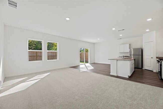 Building Photo - 18829 Lucas Michael Wy