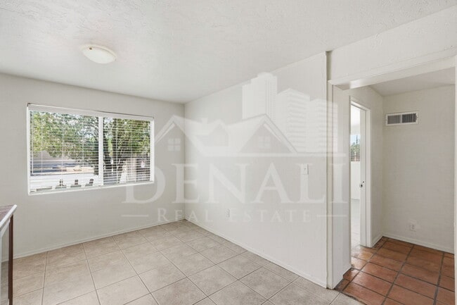 Building Photo - 3801 N 4th Ave