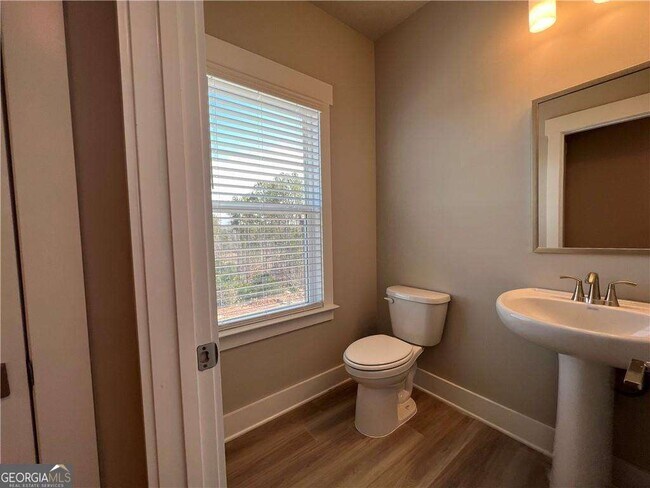 Building Photo - 1061 Knoxboro Ln