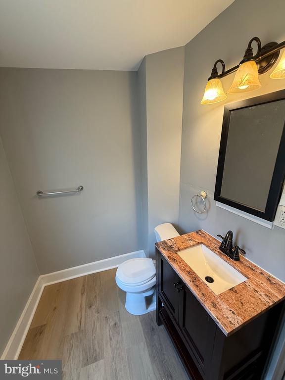 Building Photo - 2140 Ann St