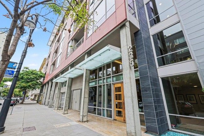 Building Photo - 235 Berry St