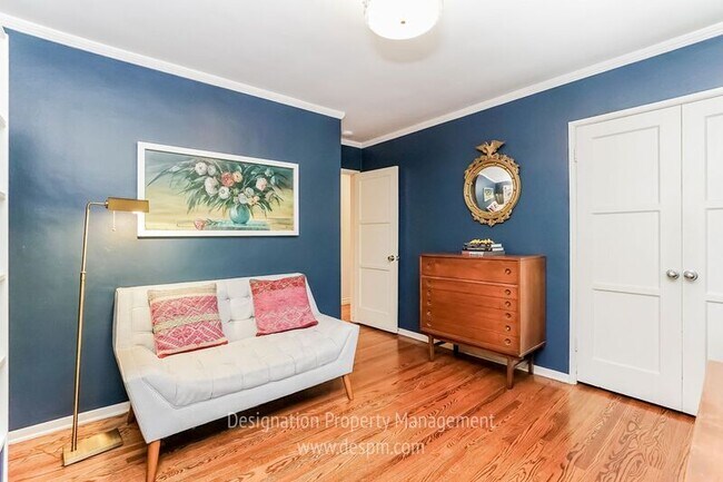 Building Photo - 360 Glenullen Dr