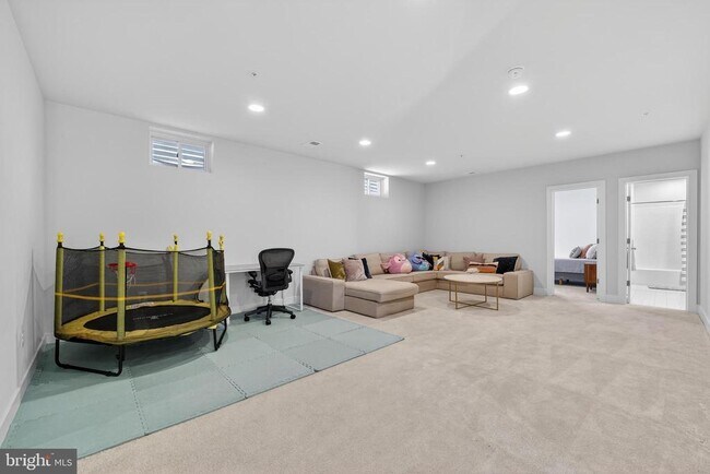 Building Photo - 22129 Clarksburg Rd