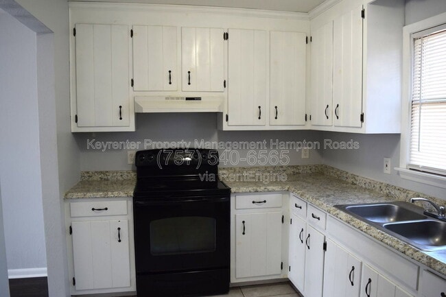 Building Photo - 215 A Settlers Landing Rd