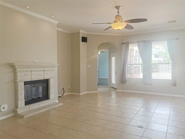 Building Photo - 2911 Weatherford Ct