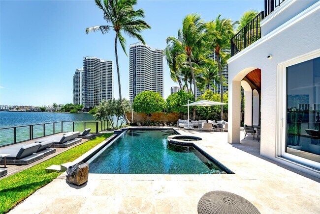 Building Photo - 3916 Island Estates Dr