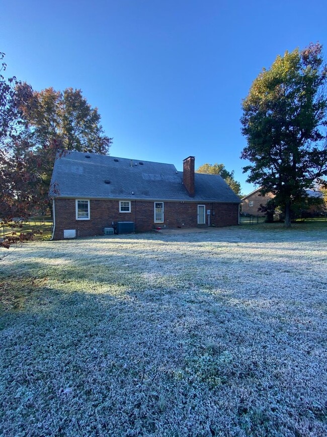 Building Photo - 2119 Grider Pond Rd